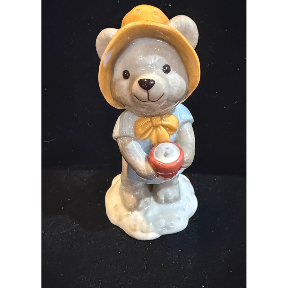 Bing & Grondahl 1999 Victoria Teddy Bear Collection Porcelain‎ Figurine Denmark